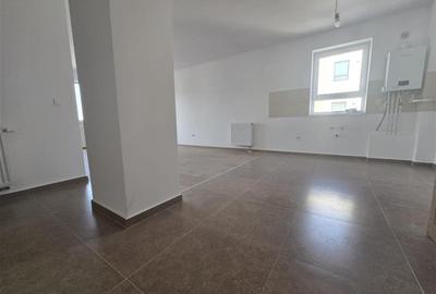 Apartament cu 3 camere decomandat în Tractorul - 17