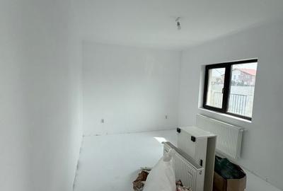 Casă cu 4 camere cu Teren 452 Mp în Central - 2