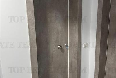 Apartament cu 4 camere semidecomandat în Central - 1