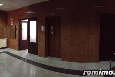 Spațiu comercial, de 5,800 mp, în 1 Mai - 4