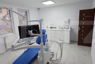 Spațiu comercial, de 60 mp, în Central - 4