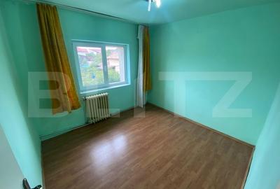 Apartament cu 4 camere, decomandat, 78 mp, 2 bai, et intermediar, Dambul Rotund - 1