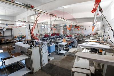 Spațiu comercial, de 1,460 mp, în Central - 12