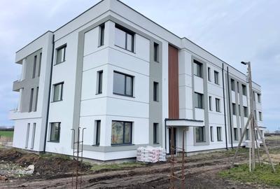 Apartament cu 3 camere decomandat în Torontalului