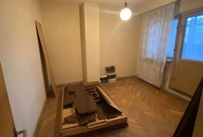 Apartament cu 3 camere decomandat în Ultracentral