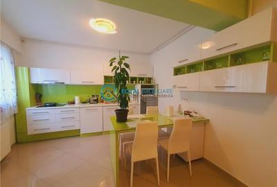 Royal Imobiliare - Vanzare apartament 3 camere zona 9 MAI - 16