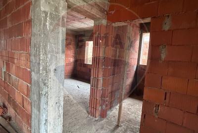 Casă cu 4 camere în Șimnicu de Jos - 7