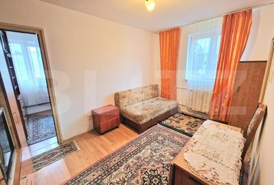 Apartament cu 2 camere, etajul 3 din 4, langa - 2