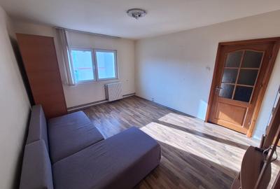 Apartament cu 3 camere decomandat în Inel II - 3
