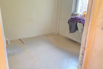 Apartament cu 3 camere semidecomandat în Lacul Tei - 14