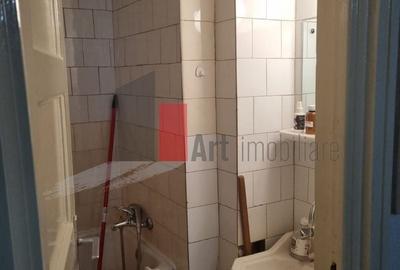 Apartament cu 3 camere semidecomandat în P-ța Romană - 3