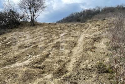 Teren de 1525 mp, în Central - 8