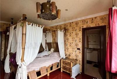 Casă cu 9 camere cu Teren 1784 Mp în Cornu - 4