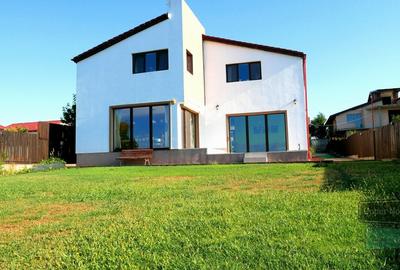 Vila P+1 | Ponton | 6 camere| Deschidere directa Lac| Teren 1500mp - 6