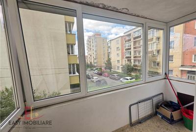 Apartament cu 2 camere decomandat în Cornișa - 8