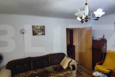Apartament cu 2 camere semidecomandat în Micro 4 - 4