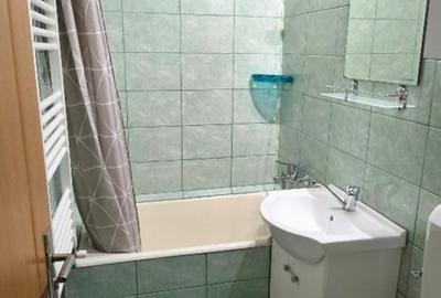 Apartament cu 2 camere semidecomandat, mobilat în Tractorul - 5