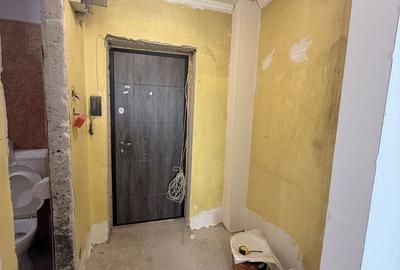 Garsonieră decomandată în Titan - 2