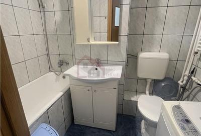 Apartament cu 2 camere decomandat, mobilat în Tei
