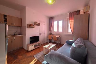 Garsonieră semidecomandată în P-ța Universității