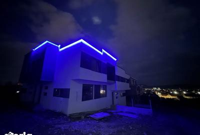 Casă cu 4 camere cu Teren 110 Mp în Central