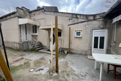 Casă cu 5 camere cu Canalizare în Tomis I - 1