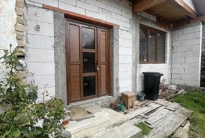 Casă cu 4 camere în Văliug - 2