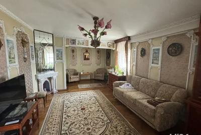 Apartament trei camere Doroban?i-Ambasada Turca