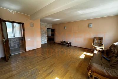 Casă individuală cu 8 camere cu Canalizare în 13 Septembrie - 3