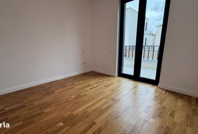 Casă cu 5 camere cu Teren 200 Mp în Central