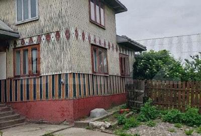 Casa batraneasca 95 mp, teren 1900mp, Stroiesti - 2