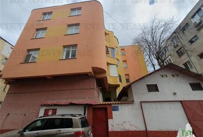 Spatiu Comercial Ultracentral 37 birouri in curs de apartamentare Constanta Spatiu Comercial Ultracentral 37 birouri in curs de apartamentare Constanta - 1