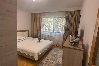 Apartament cu 3 camere decomandat, 2 bai, etajul 2 Cug Aleea Tudor Neculai - 5