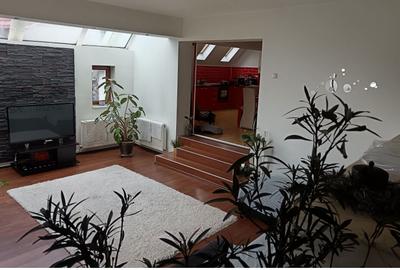 Casă cu 4 camere cu Teren 987 Mp în Central - 2