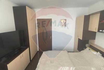 DE VANZARE Apartament cu 2 camere in zona Titan - 7