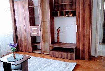 Inchiriez apartament 2 camere central Inchiriez apartament 2 camere central - 1