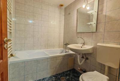 Apartament cu 2 camere decomandat în Valea Aurie - 3