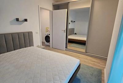 Apartament cu 2 camere semidecomandat în Girocului