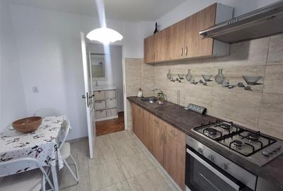 Apartament 2 camere decomandat zona Sub Arini - 14