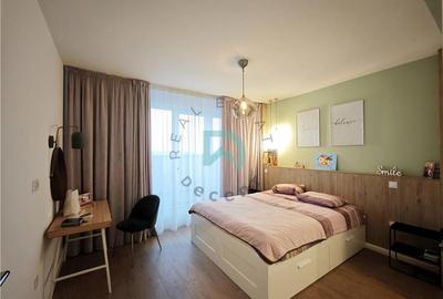 Apartament cu 4 camere decomandat în Tractorul - 2