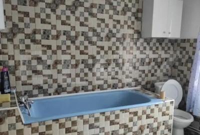 Casă cu 3 camere cu Teren 609 Mp în Central - 2