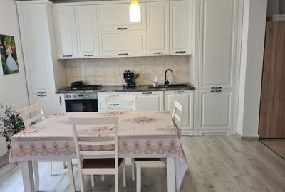 Apartament cu 2 camere decomandat în Tractorul - 1
