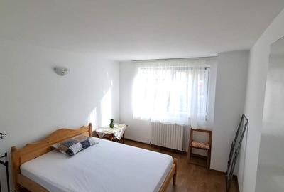 Casă cu 6 camere cu Teren 450 Mp în Tulnici - 2