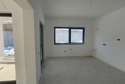 De vanzare casa pe un singur nivel in Corunca - 2