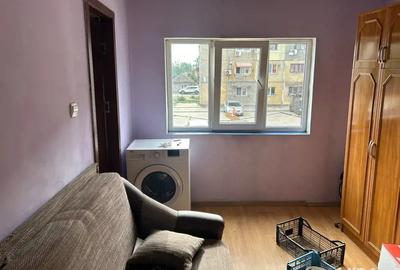 Garsonieră decomandată în Schela - 4