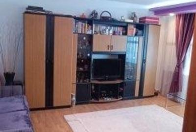 Apartament cu 2 camere decomandat, mobilat în Costin Georgian