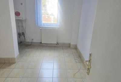 Spațiu comercial, de 74 mp, în Central - 6