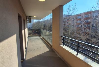 Apartament cu 3 camere semidecomandat, mobilat în Decebal - 20
