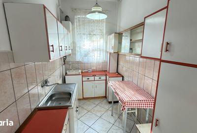 Casă cu 6 camere cu Canalizare în Central - 19