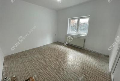 Casă individuală cu 3 camere cu Canalizare în Central - 5